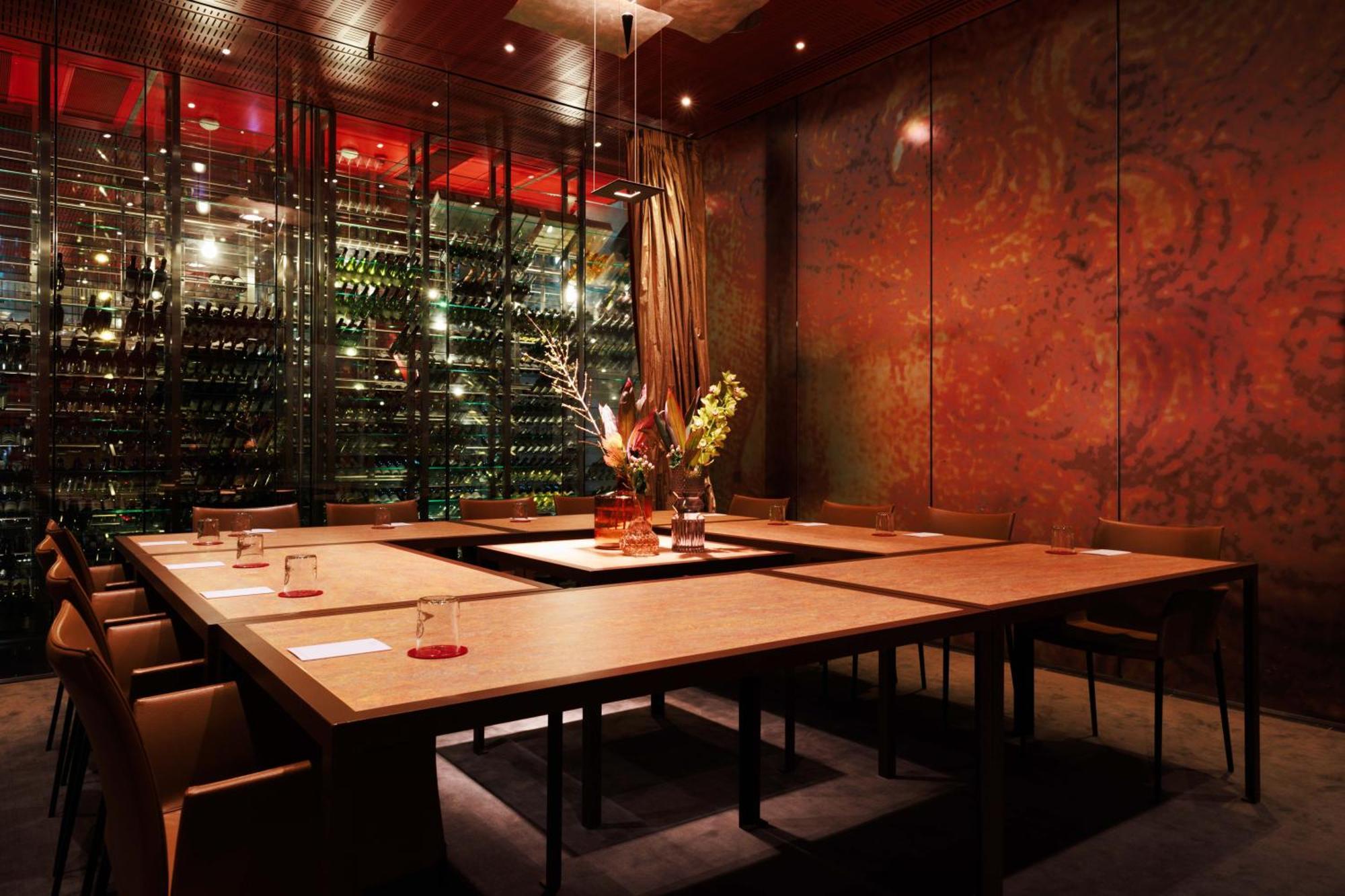 Kruisherenhotel Maastricht - Oostwegel Collection, Member Of Design Hotels Eksteriør bilde Interior of the restaurant