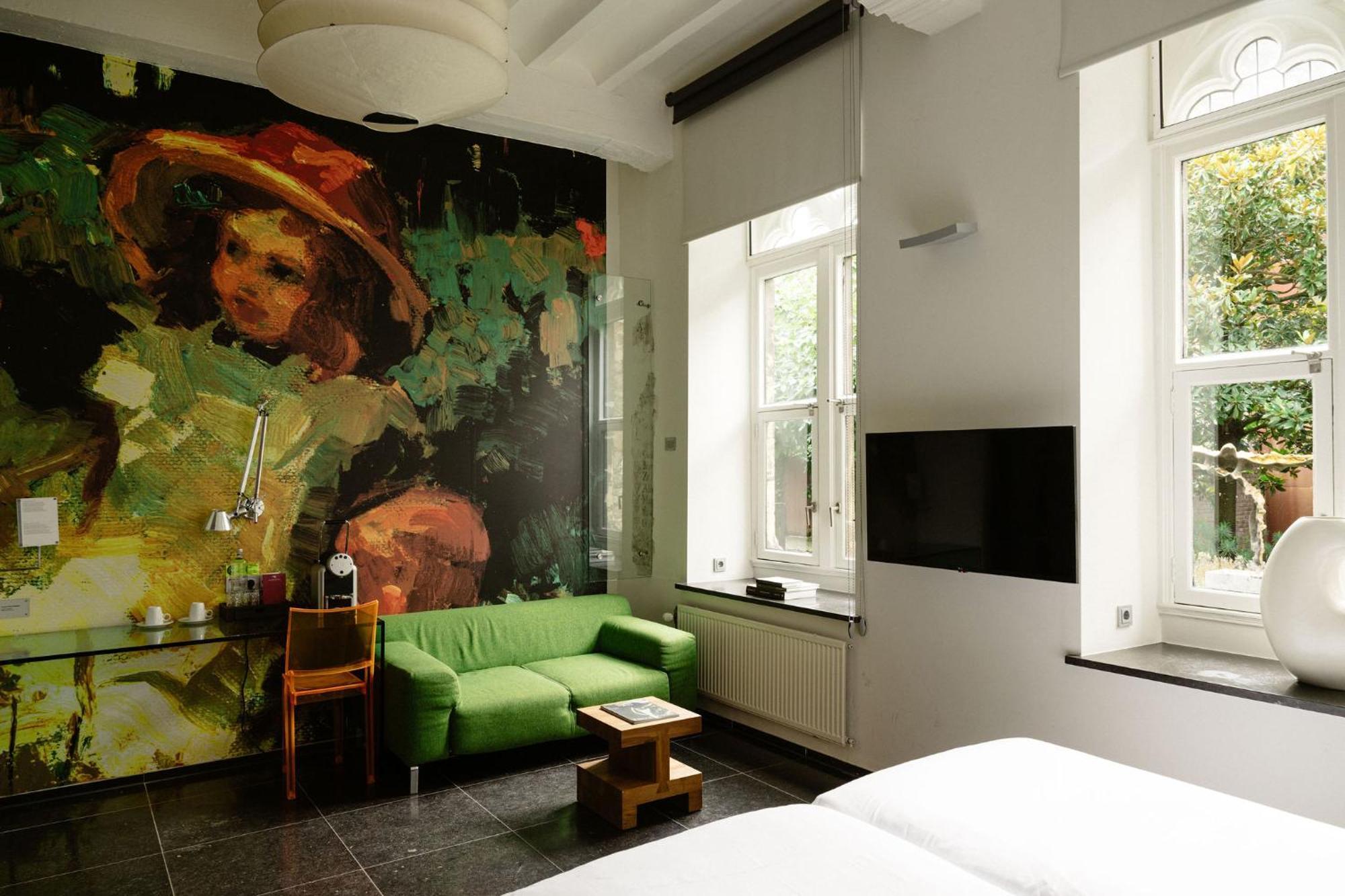 Kruisherenhotel Maastricht - Oostwegel Collection, Member Of Design Hotels Eksteriør bilde A room at the hotel