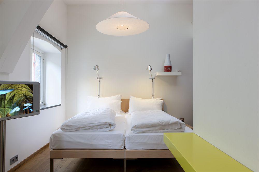 Kruisherenhotel Maastricht - Oostwegel Collection, Member Of Design Hotels Eksteriør bilde A room at the hotel