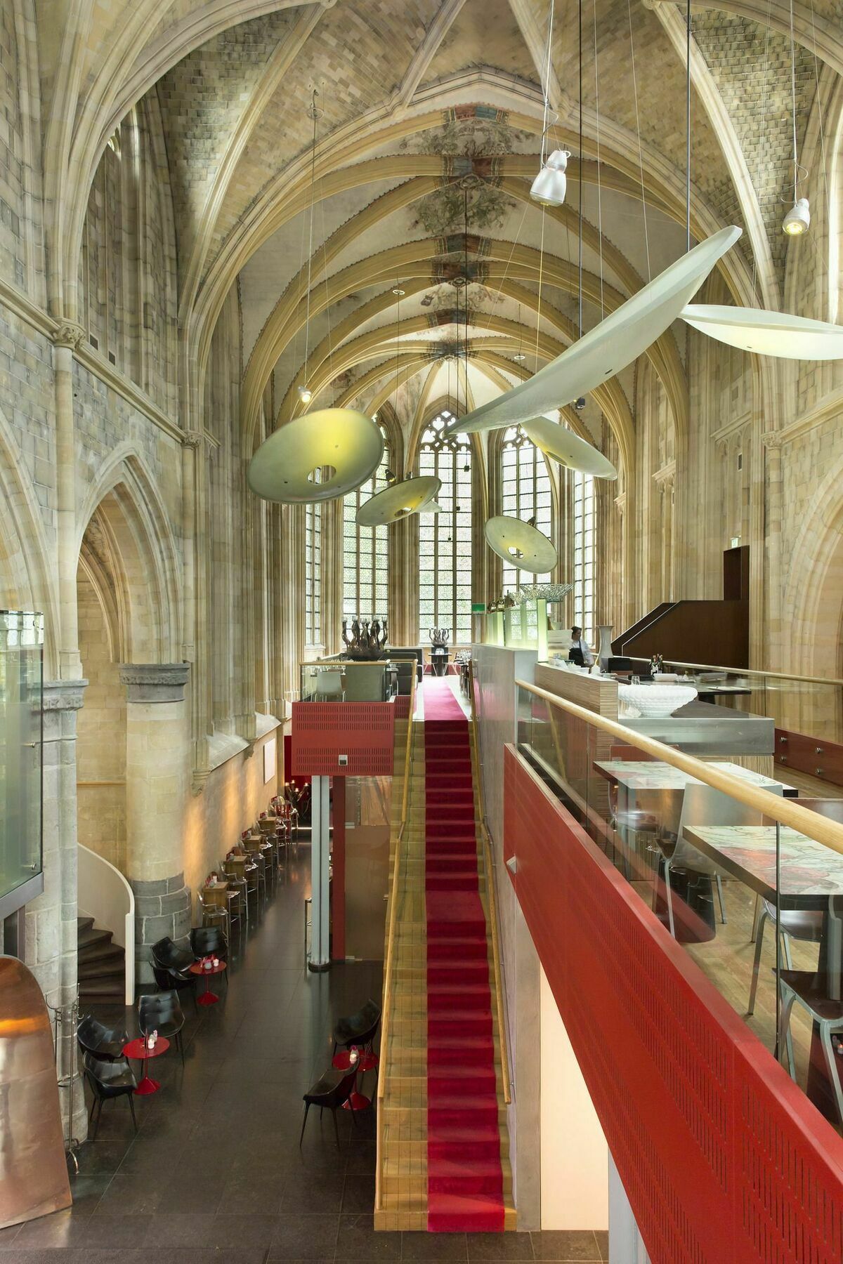 Kruisherenhotel Maastricht - Oostwegel Collection, Member Of Design Hotels Eksteriør bilde The interior of the new library